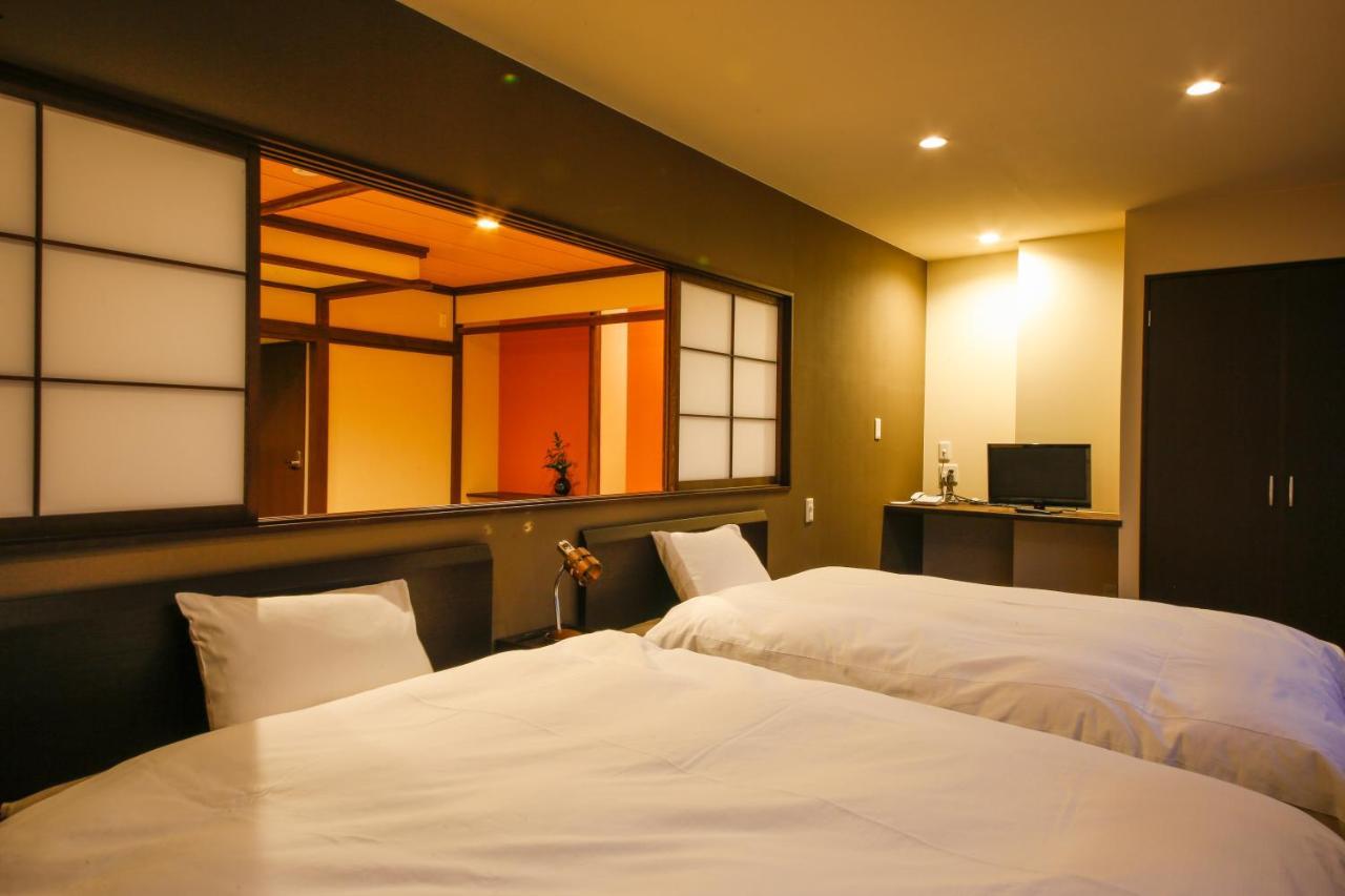 Hokuriku Yamashiro Onsen Hotel Kikyou Kaga  Bagian luar foto