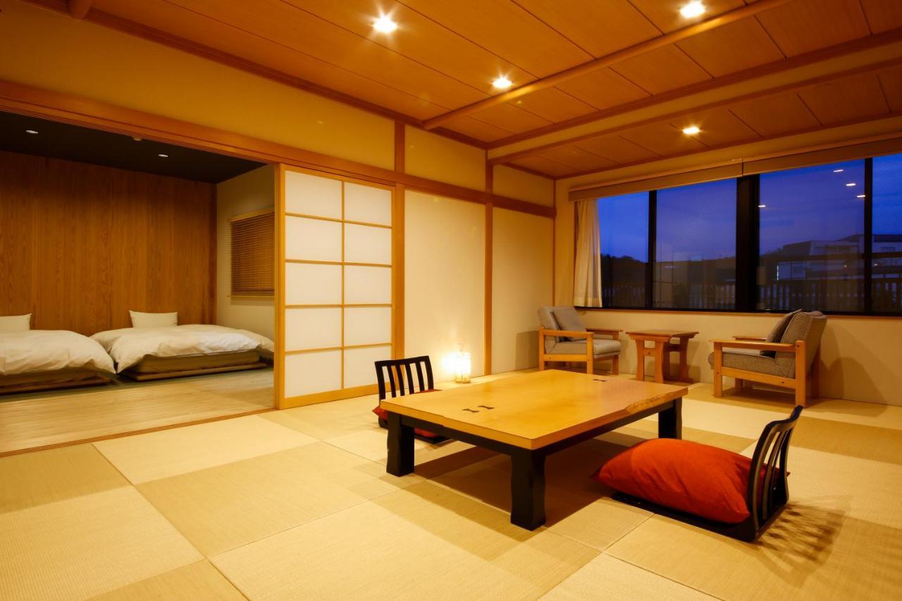 Hokuriku Yamashiro Onsen Hotel Kikyou Kaga  Bagian luar foto