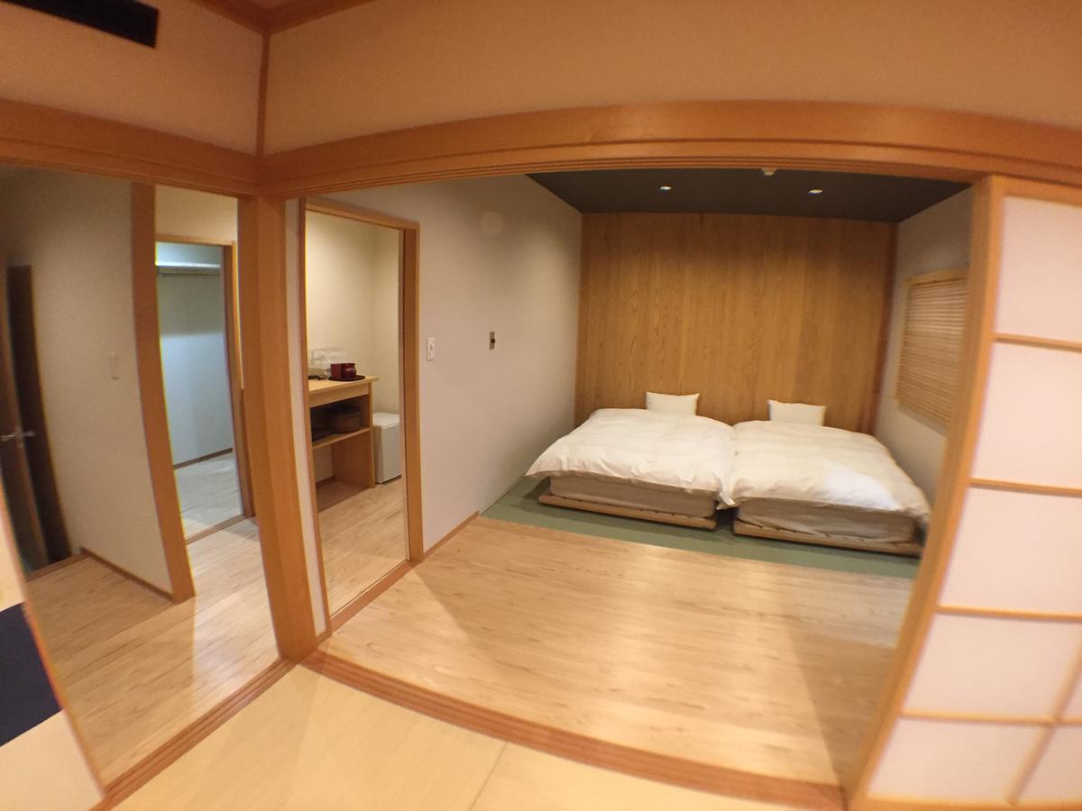 Hokuriku Yamashiro Onsen Hotel Kikyou Kaga  Bagian luar foto